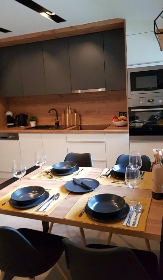 Meszes Apartman Калоча Екстериор снимка