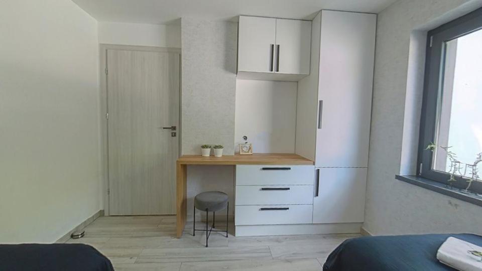 Meszes Apartman Калоча Екстериор снимка
