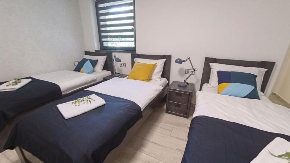 Meszes Apartman Калоча Екстериор снимка