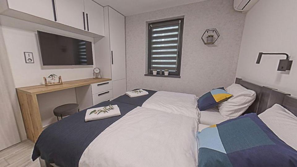 Meszes Apartman Калоча Екстериор снимка
